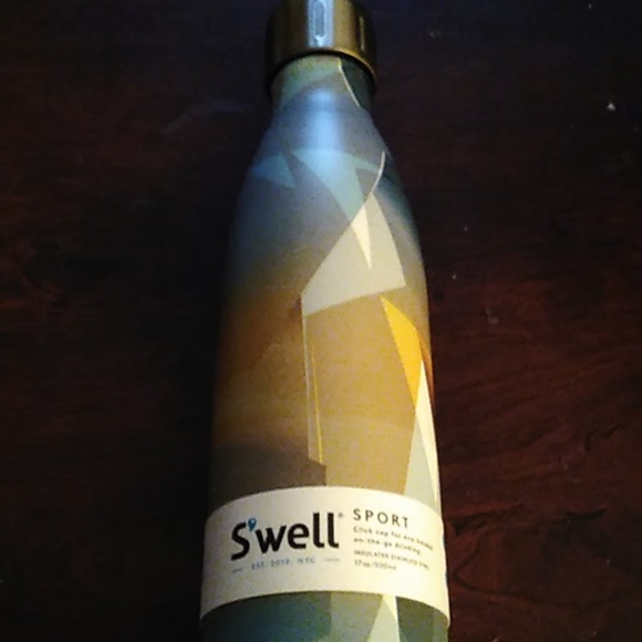 Swell Other - NWT Swell Sport Insulated Steel Bottle
